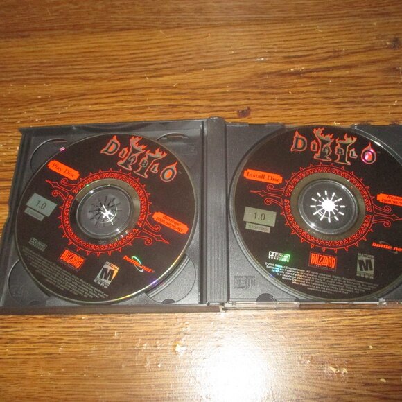 Diablo II (PC Game from Blizzard) w/ Strategy Guide (2000) - Picture 5 of 12